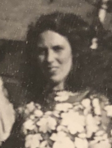 Klasina Vermeulen (1912) op foto halverwege jaren 40